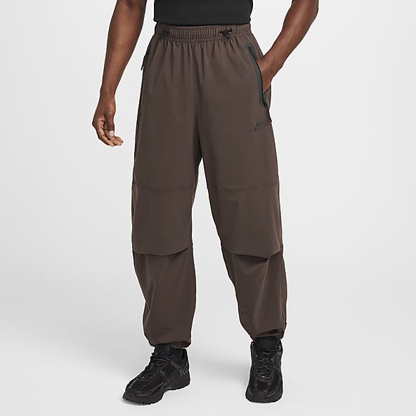 Marrone Tute sportive. Nike IT